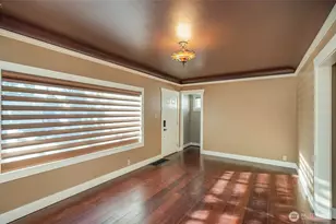 8040 16th Ave NE, Seattle, WA 98115 - Photo 9