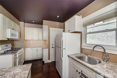 8040 16th Avenue NE, Seattle, WA 98115 - Photo 5