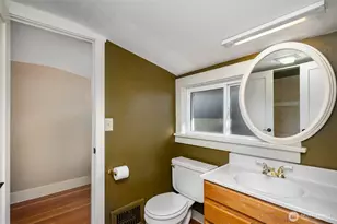 8040 16th Ave NE, Seattle, WA 98115 - Photo 11