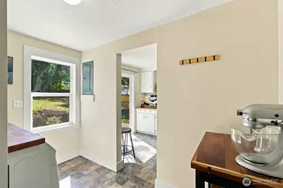512 Bronson Place NE, Renton, WA 98056 - Photo 9