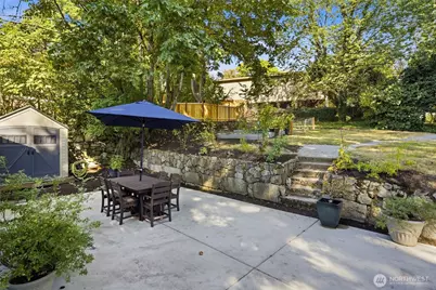 512 Bronson Place NE, Renton, WA 98056 - Photo 15