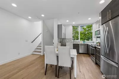 3920 1st Avenue NE #C, Seattle, WA 98105 - Photo 7