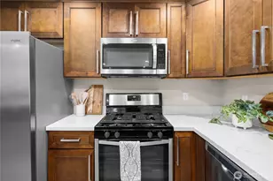 14310 176th Ave SE, Renton, WA 98059 - Photo 7