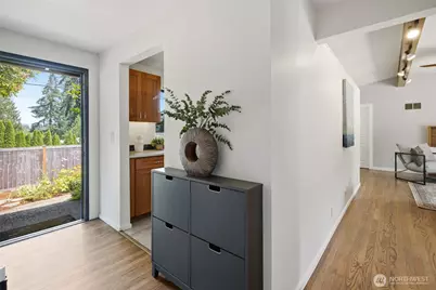 2411 156th Avenue SE, Bellevue, WA 98007 - Photo 7