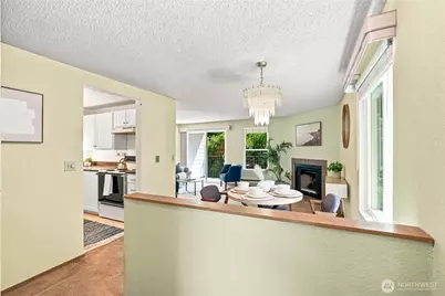 19857 25th Avenue NE #201, Shoreline, WA 98155 - Photo 3