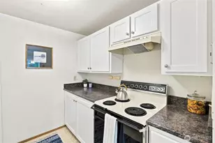 19857 25th Ave NE, Shoreline, WA 98155 - Photo 9