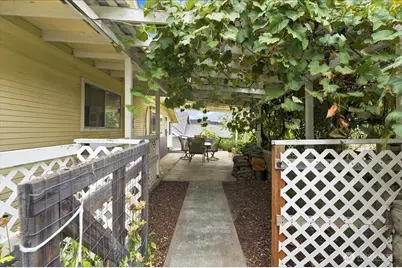 116 E Farnham Avenue, Chelan, WA 98816 - Photo 17