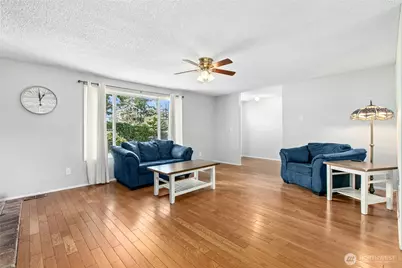 1210 Patriot Way, Oak Harbor, WA 98277 - Photo 9