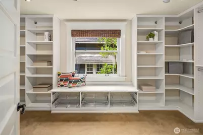 930 20th Avenue E, Seattle, WA 98112 - Photo 25