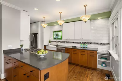 930 20th Avenue E, Seattle, WA 98112 - Photo 11