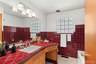 911 11th St NW, Puyallup, WA 98371 - Photo 27