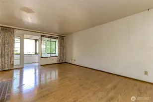 132 N 132nd St, Seattle, WA 98133 - Photo 7