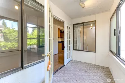 132 N 132nd Street #204, Seattle, WA 98133 - Photo 9