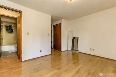 132 N 132nd Street #204, Seattle, WA 98133 - Photo 17