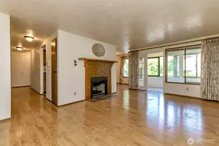 132 N 132nd St, Seattle, WA 98133 - Photo 5