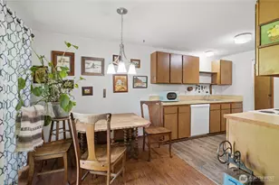 14001 35th Ave NE, Seattle, WA 98125 - Photo 11