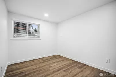 4424 S Holly Street, Seattle, WA 98118 - Photo 33