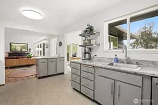 16601 8th Ave SW, Burien, WA 98166 - Photo 9