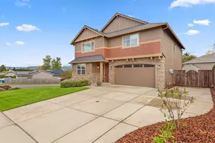 2746 NW Kent St, Camas, WA 98607 - Photo 3