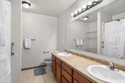 5725 121st Place NE, Marysville, WA 98271 - Photo 17