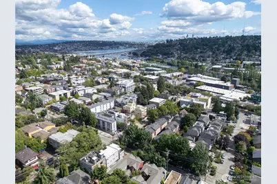 209 N 39th Street #304, Seattle, WA 98103 - Photo 21