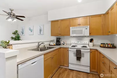 15026 40th Avenue W #7-302, Lynnwood, WA 98087 - Photo 9