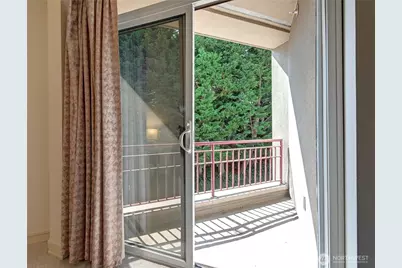 528 Lake Street S #A201, Kirkland, WA 98033 - Photo 13