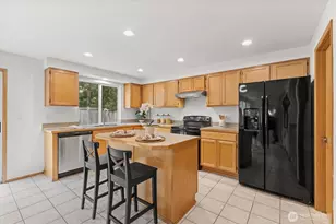 12828 175th Ct SE, Renton, WA 98058 - Photo 11