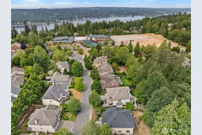 20554 NE 32nd Court, Sammamish, WA 98074 - Photo 35