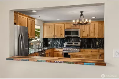 2011 Baker Terrace SE, Olympia, WA 98501 - Photo 7