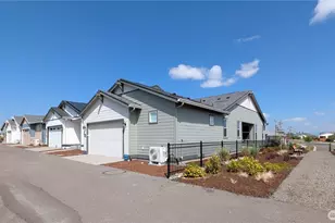 20724 150th St E, Bonney Lake, WA 98391 - Photo 35