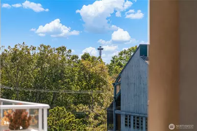 3300 Meridian Avenue N #302, Seattle, WA 98103 - Photo 11