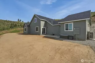 390 True Blue Ln, Chelan, WA 98816 - Photo 35