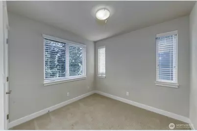 690 Wintersweet Road NE, Bainbridge Island, WA 98110 - Photo 17