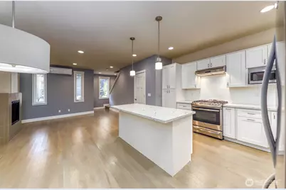 690 Wintersweet Road NE, Bainbridge Island, WA 98110 - Photo 13