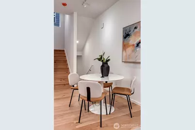 629 13th Avenue E, Seattle, WA 98102 - Photo 7