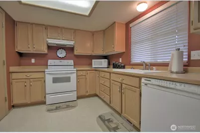 4216 Richmond Lane SE, Lacey, WA 98503 - Photo 7