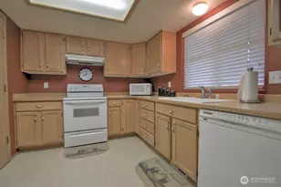 4216 Richmond Ln SE, Lacey, WA 98503 - Photo 7