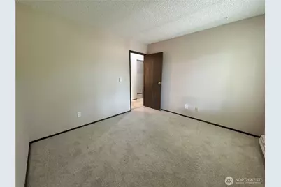 14620 NE 32nd Street #F17, Bellevue, WA 98007 - Photo 13