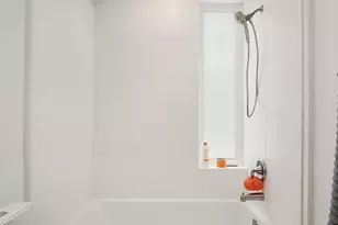 633 13th Ave E, Seattle, WA 98102 - Photo 15