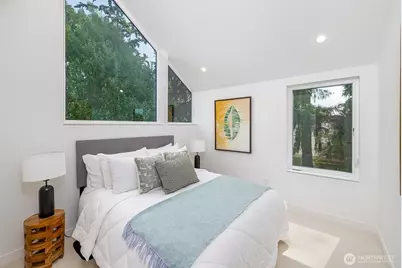 12056 20th Avenue NE, Seattle, WA 98125 - Photo 11