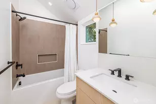 12056 20th Ave NE, Seattle, WA 98125 - Photo 15
