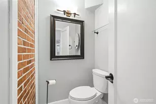 16714 SE Newport Way, Bellevue, WA 98006 - Photo 15