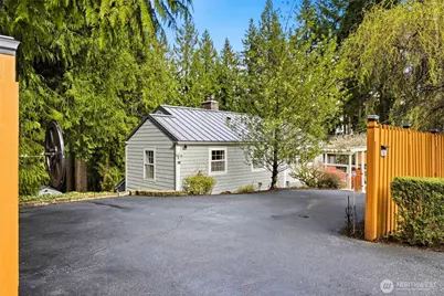 16714 SE Newport Way, Bellevue, WA 98006 - Photo 33
