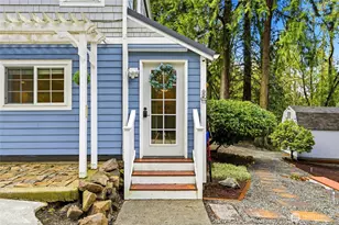 16714 SE Newport Way, Bellevue, WA 98006 - Photo 21