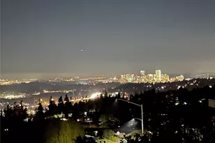 4736 134th Pl SE, Bellevue, WA 98006 - Photo 3