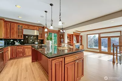 4736 134th Place SE, Bellevue, WA 98006 - Photo 11