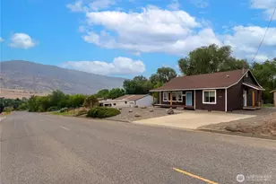 203 2nd St, Riverside, WA 98849 - Photo 25