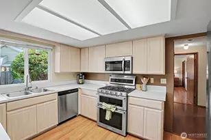 6421 152nd Ave E, Sumner, WA 98390 - Photo 13