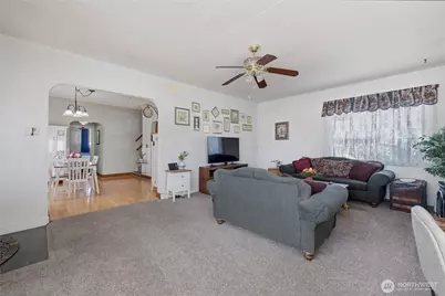 24324 SE 400th Street, Enumclaw, WA 98022 - Photo 5